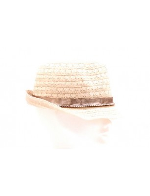 Chapeau en tissus dentelle customisé