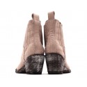 Boots en cuir beige façon crocco