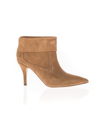 Bottines en suede camel à bout pointu et talon fin