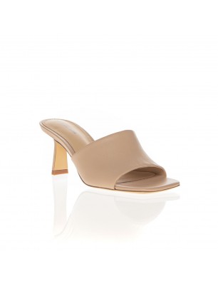 Lola Cruz mules en cuir beige à talon bobine et bout carré