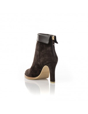 Lola Cruz Bottines en cuir velours marron foncé