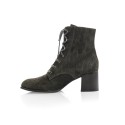 Chie Mihara bottines à lacets en cuir kaki façon velours