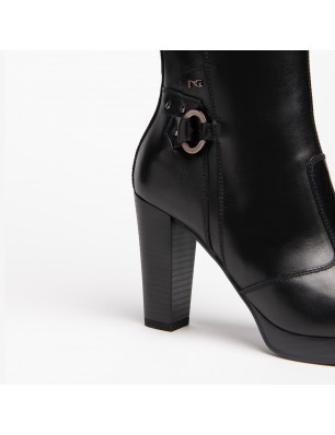 Nero Giardini bottes en cuir noir à talon