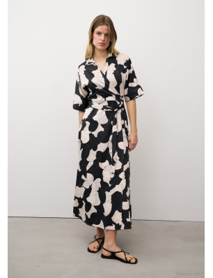 0039 Italy robe...